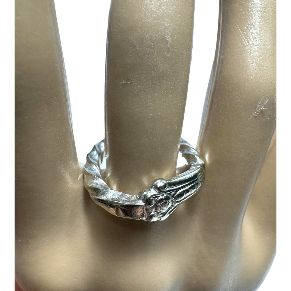 Antique British Silverware Ring Artisan Crafted from Silver Plated Bread Fork - Picture 7 of 16